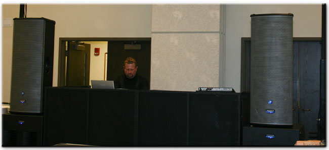 dj do not box in your wedding DJ :: part one